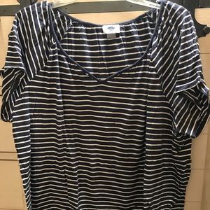 Old navy T-shirt